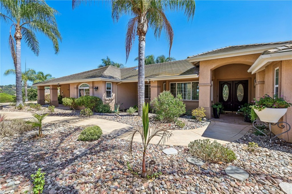 3676 Alta Vista Property Photo 5