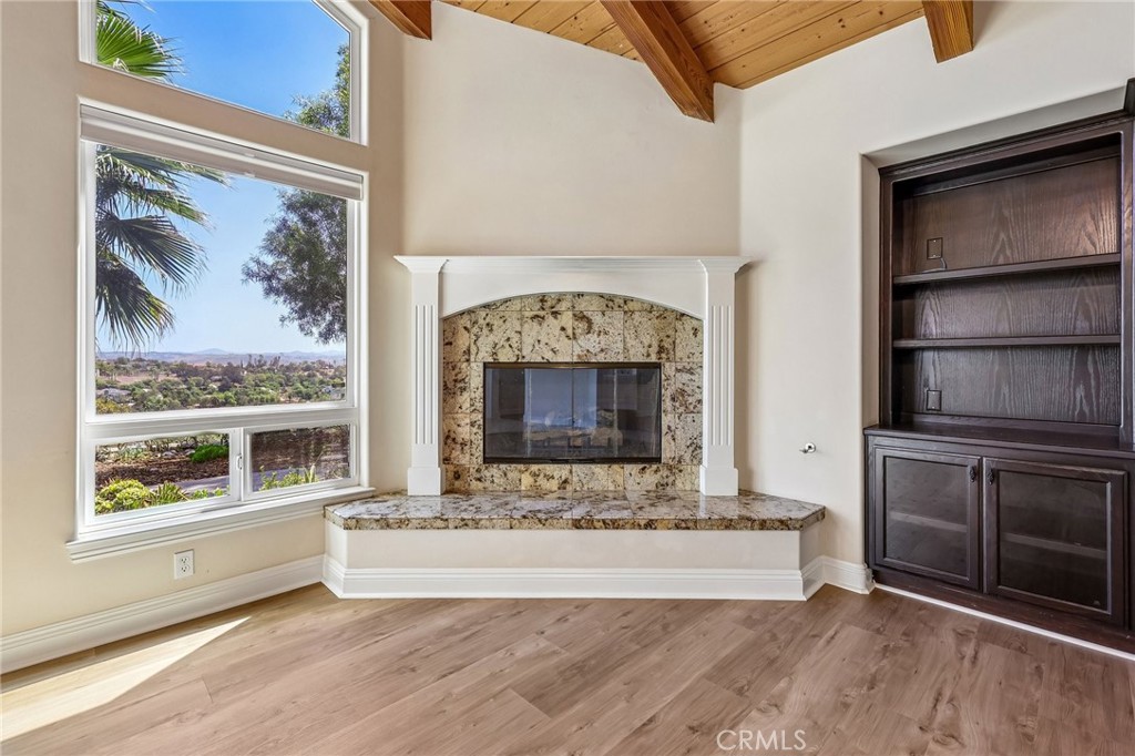 3676 Alta Vista Property Photo 6