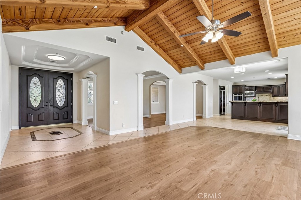 3676 Alta Vista Property Photo 8