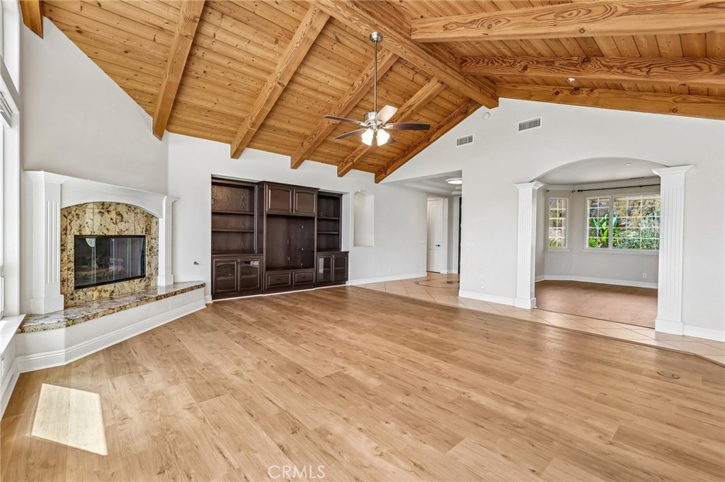 3676 Alta Vista Property Photo 9