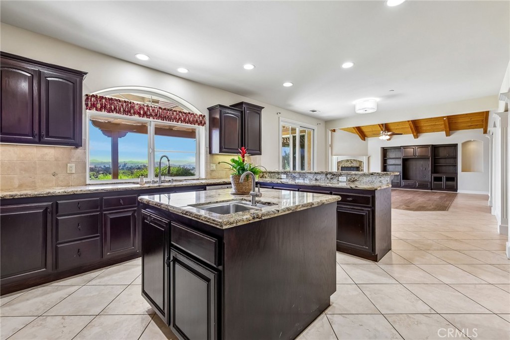 3676 Alta Vista Property Photo 16