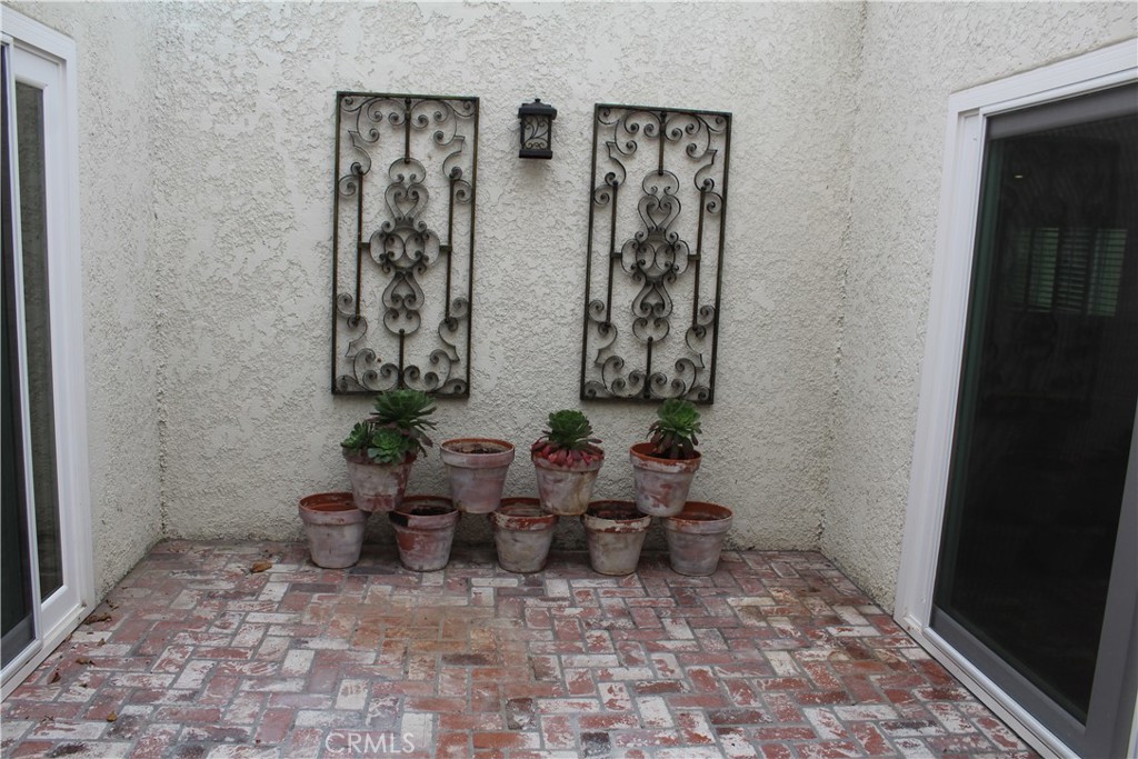 963 Calle Aragon C Property Photo 7