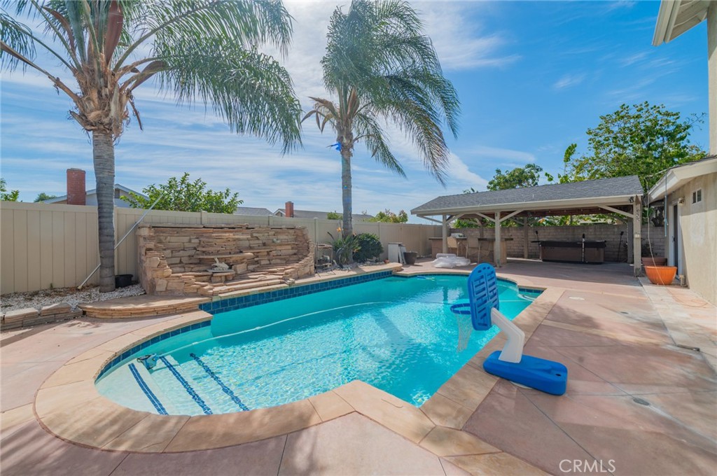 24462 Redlen Property Photo 36