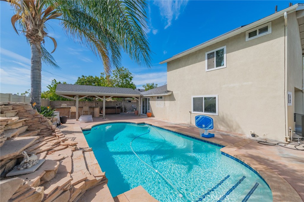 24462 Redlen Property Photo 37