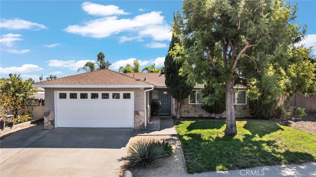 652 Parker Property Photo 1