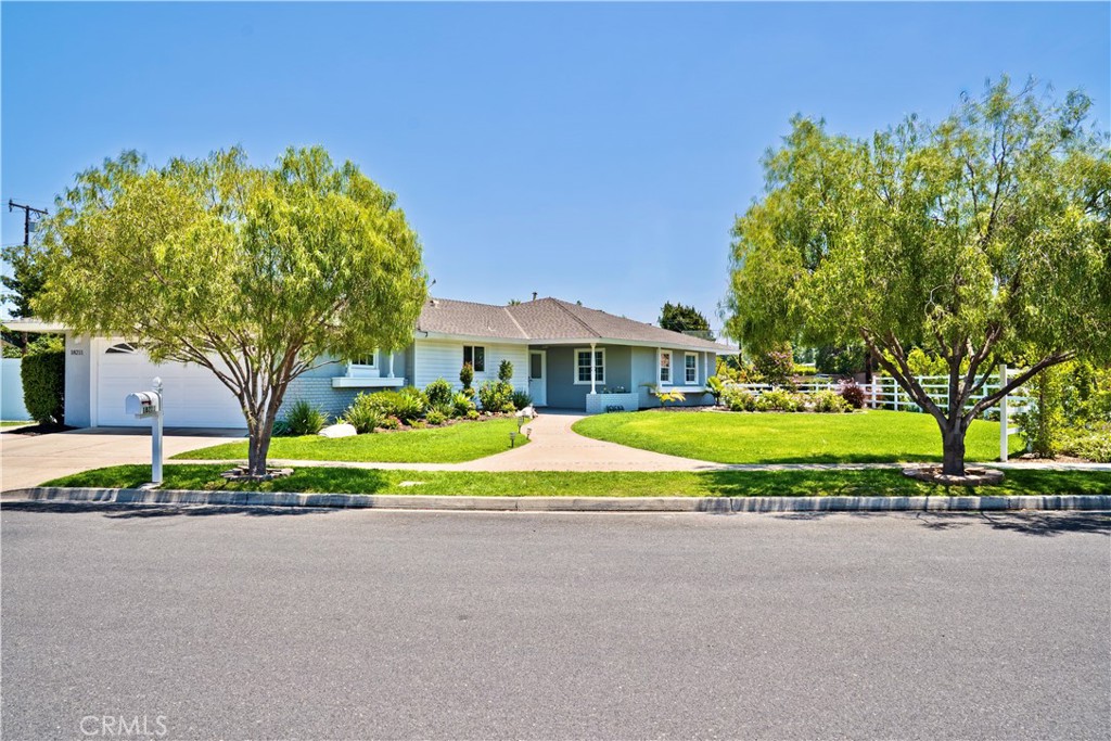 18211 Fairhaven Property Photo 27