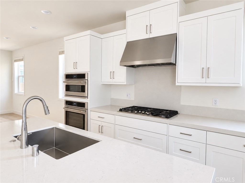 713 Sonia Property Photo 8