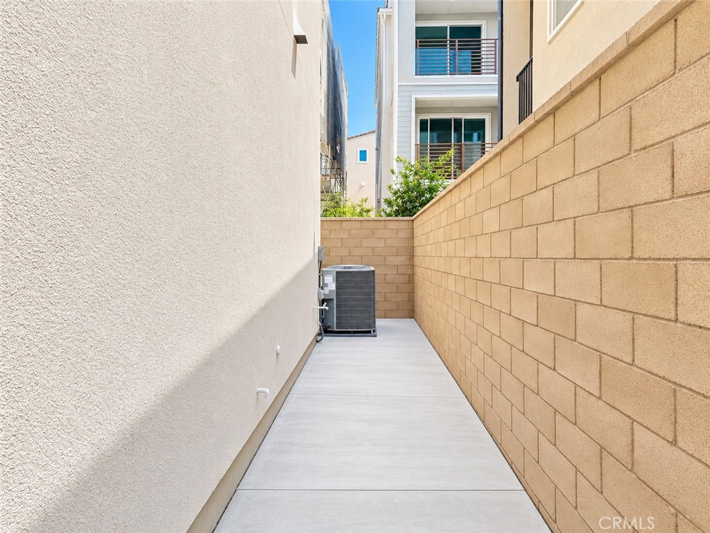 713 Sonia Property Photo 23