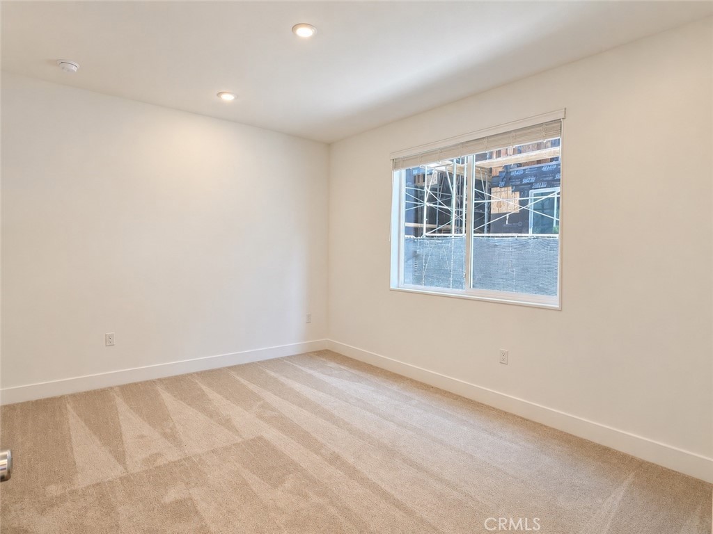 709 Sonia Property Photo 3