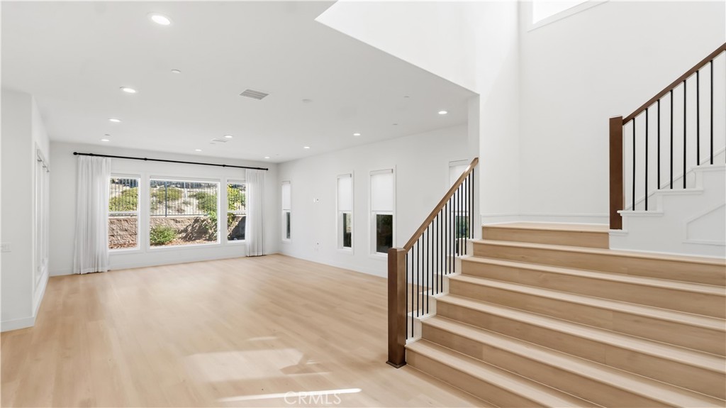 12000 Mirabel Property Photo 3
