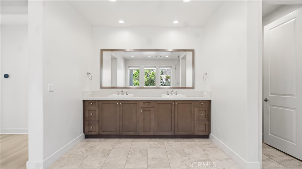 12000 Mirabel Property Photo 25