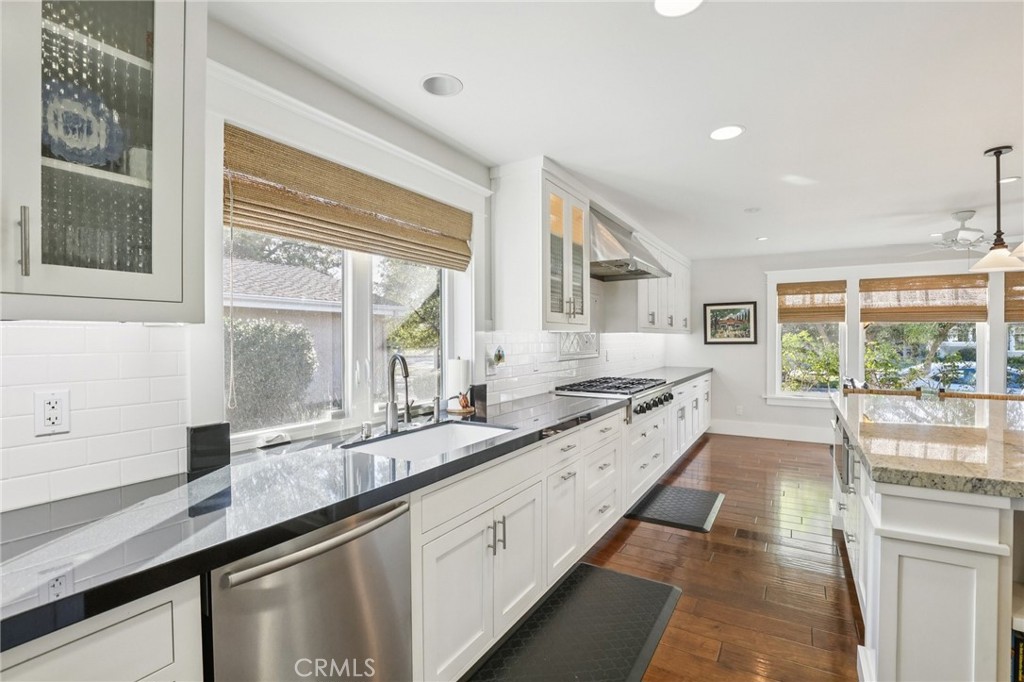 14242 Acacia Property Photo 15
