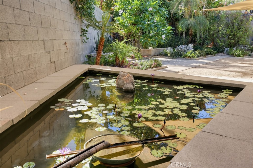 7 Club Circle Drive Property Photo 4