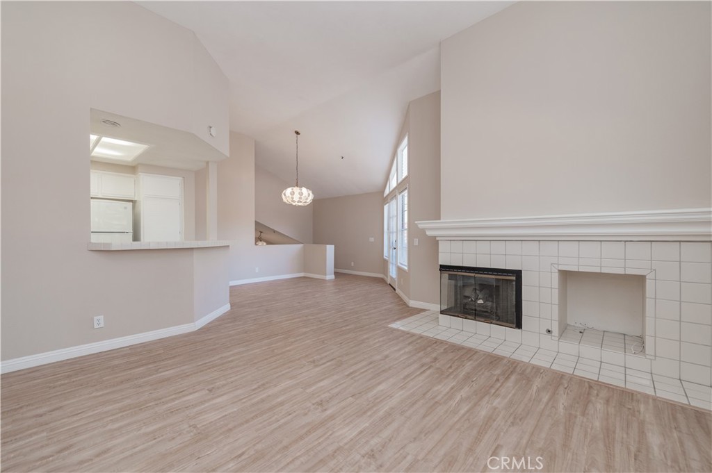 60 Magellan Aisle Property Photo 7