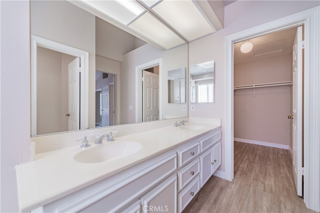 60 Magellan Aisle Property Photo 20