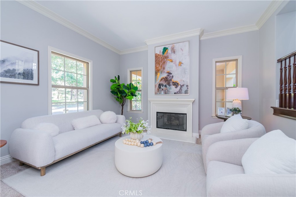 32 Grassland Property Photo 8