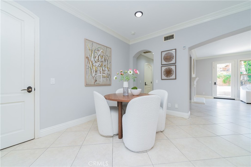 32 Grassland Property Photo 17