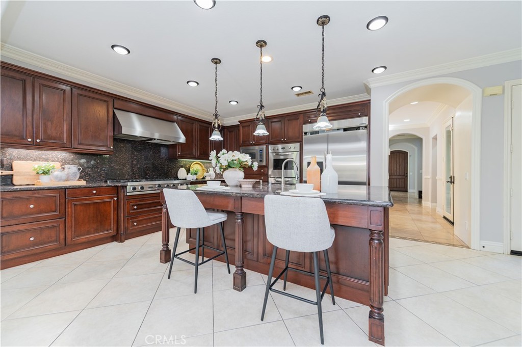 32 Grassland Property Photo 20