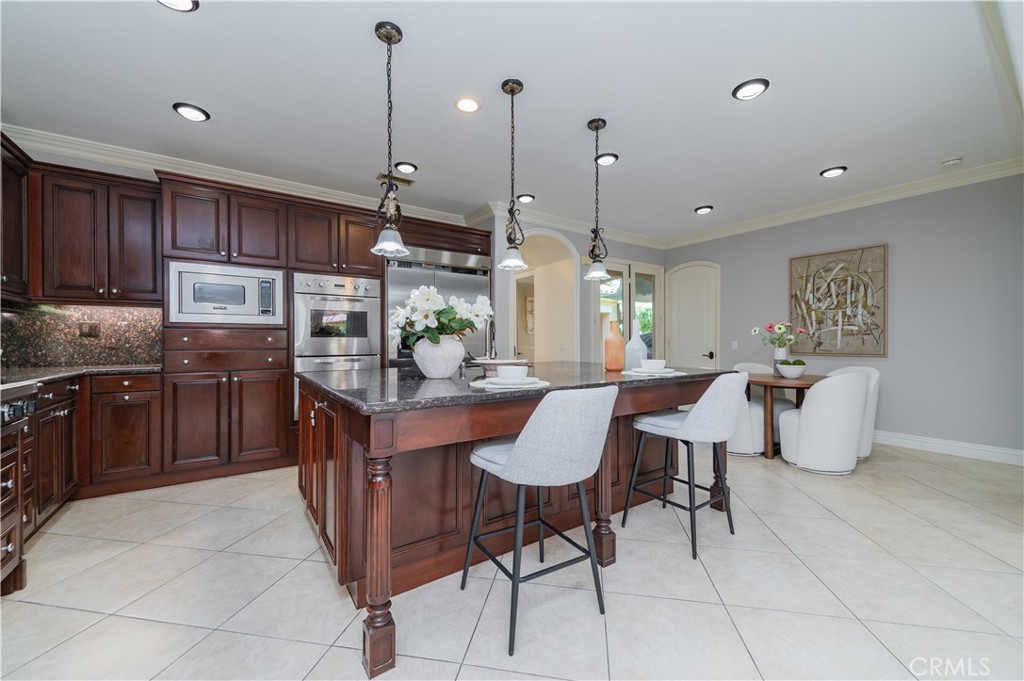 32 Grassland Property Photo 22