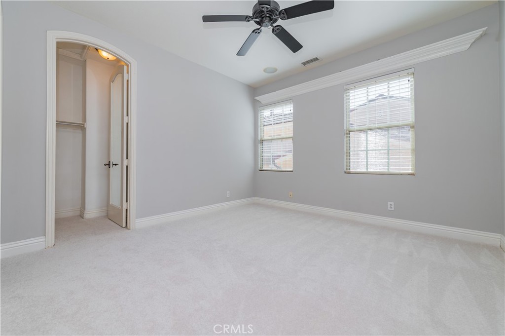 32 Grassland Property Photo 45