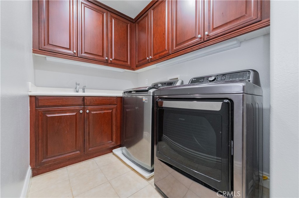 32 Grassland Property Photo 48