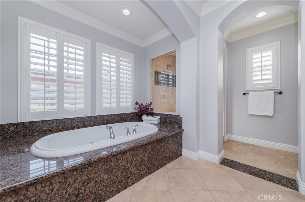 32 Grassland Property Photo 62