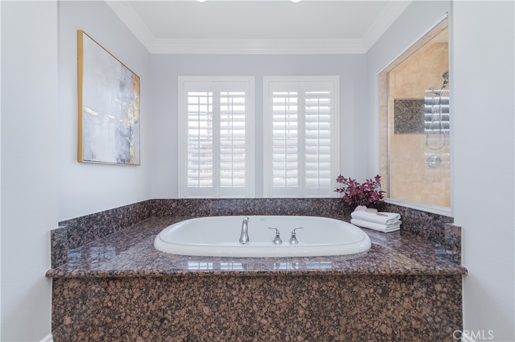 32 Grassland Property Photo 63