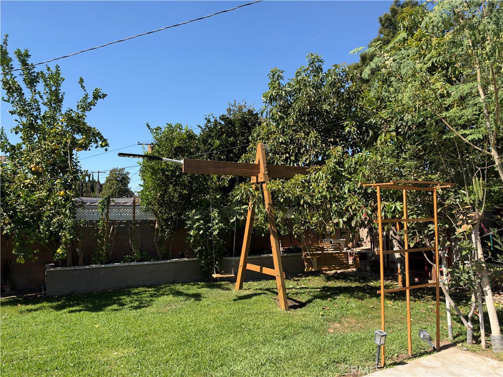 5133 Hedda St Property Photo 58