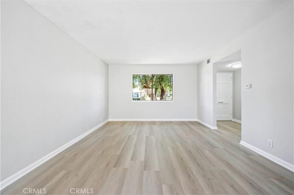 9867 Continental Property Photo 4