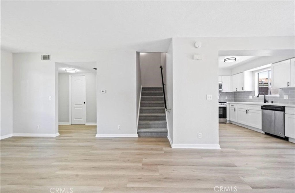9867 Continental Property Photo 5