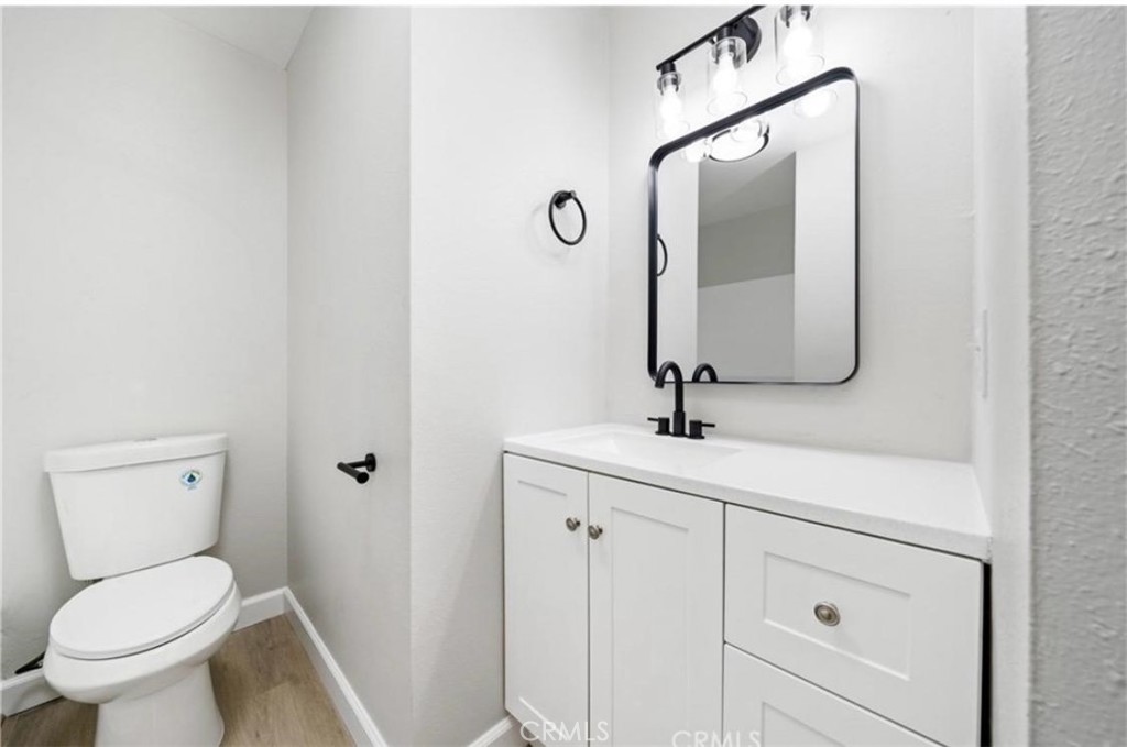 9867 Continental Property Photo 14