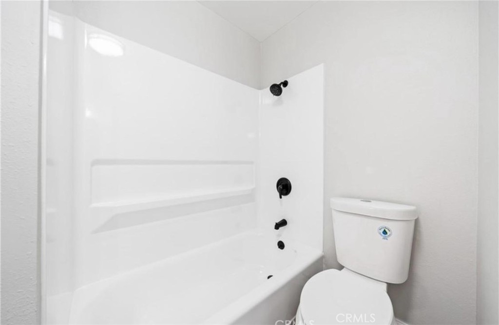 9867 Continental Property Photo 15