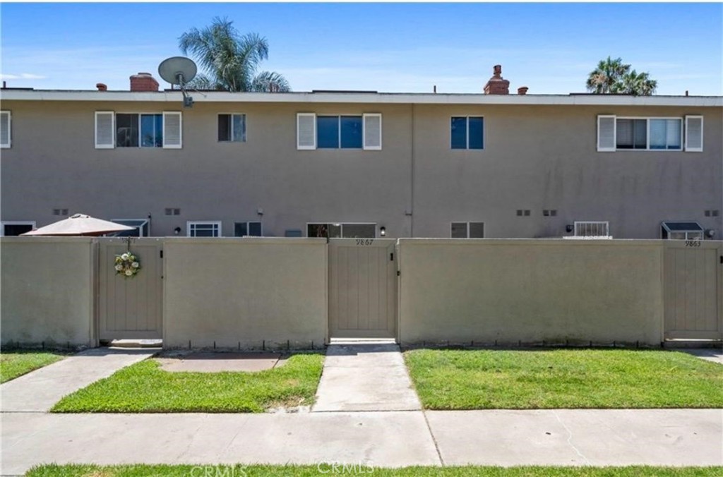 9867 Continental Property Photo 28
