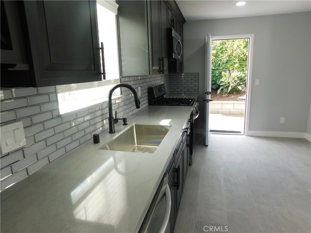 1111 Carol Street Property Photo 57