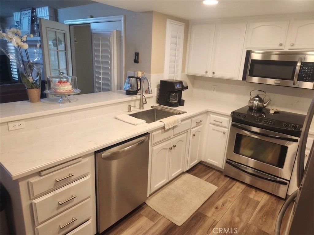 6358 N Forestiere Property Photo 4