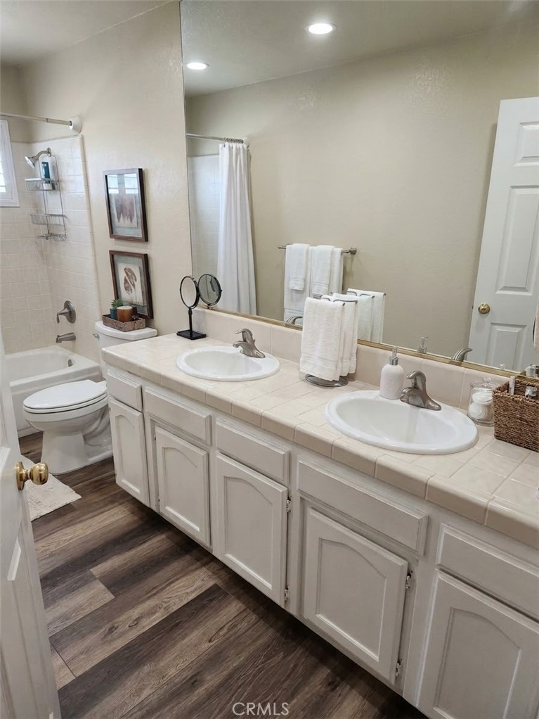 6358 N Forestiere Property Photo 10