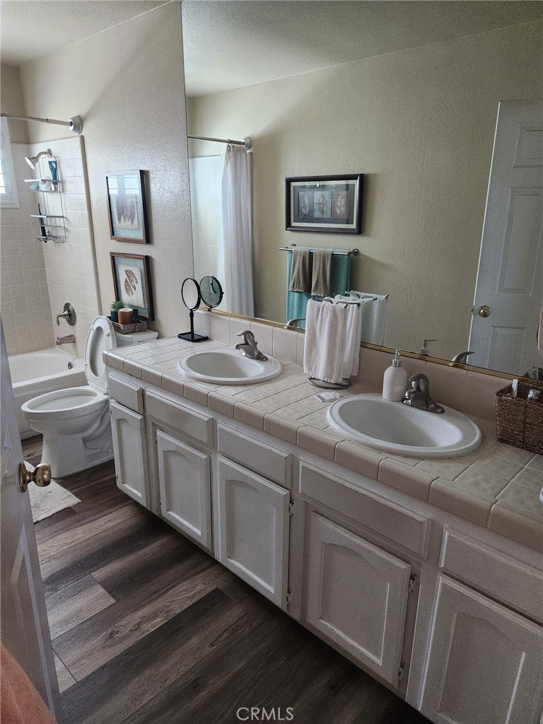 6358 N Forestiere Property Photo 15