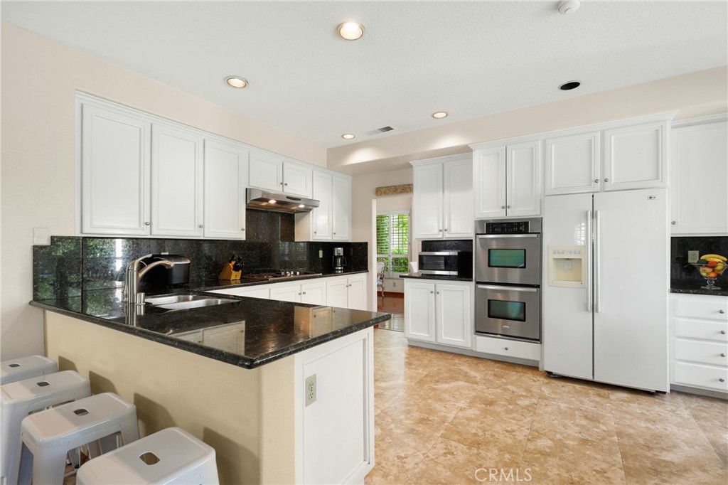 61 Summitcrest Property Photo 15