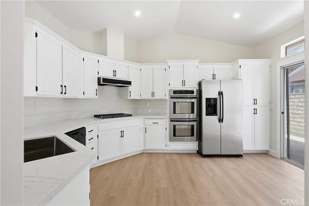 25810 Browning Place Property Photo 12