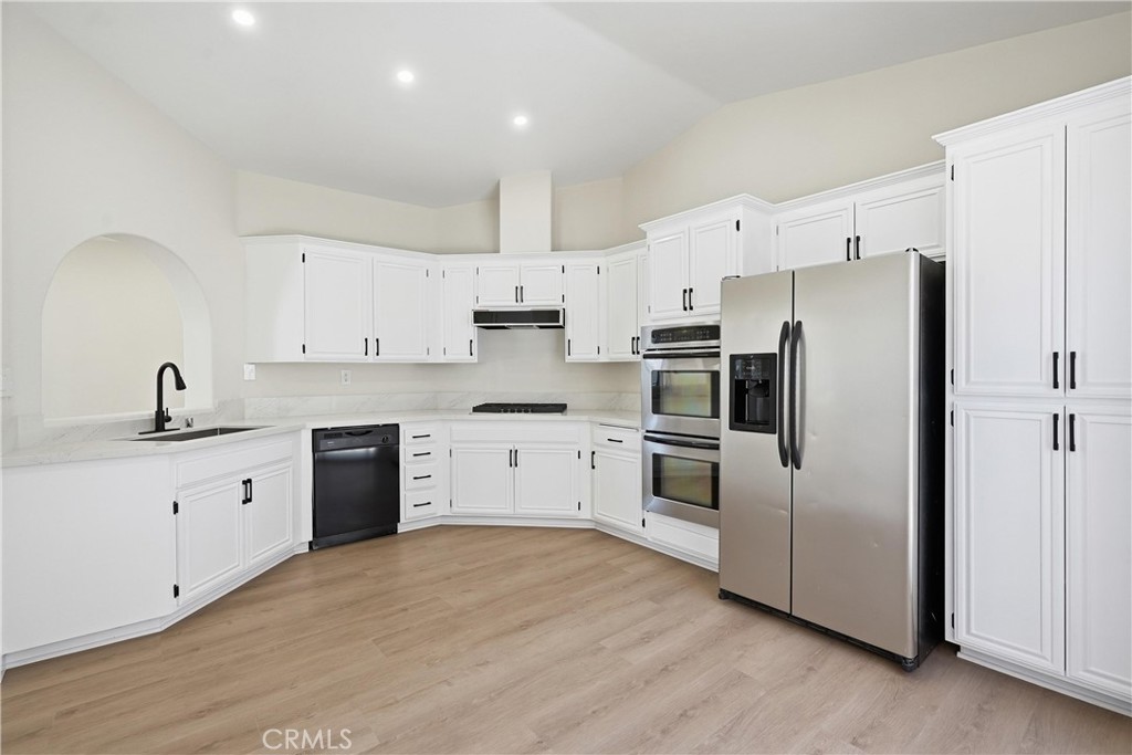 25810 Browning Place Property Photo 13