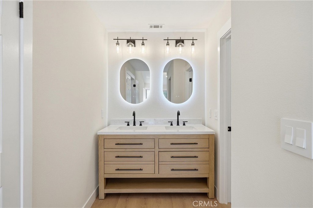 25810 Browning Place Property Photo 24