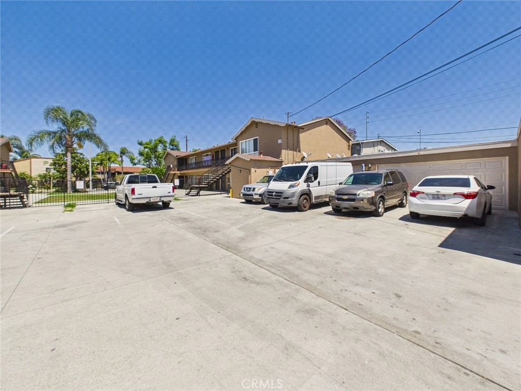 2312 Commonwealth Property Photo 12