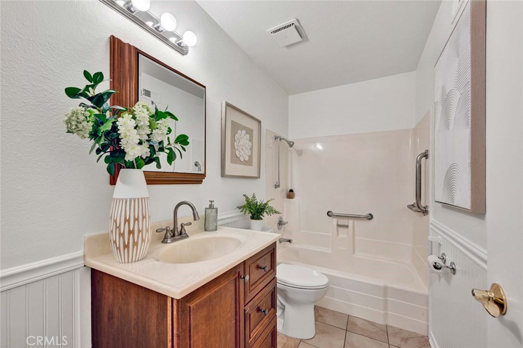 8605 Solano 1005-b Property Photo 13