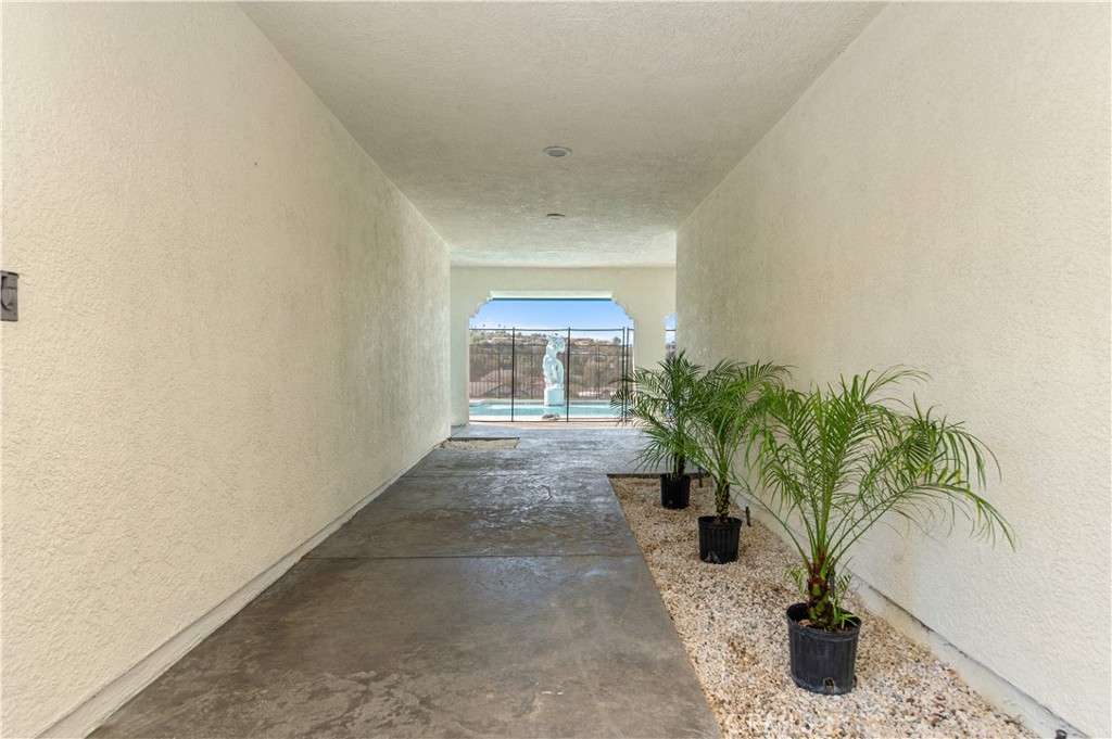 1315 S Golden Vista Drive Property Photo 6