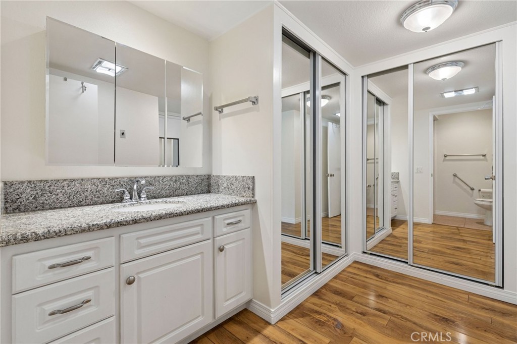 890 B Ronda Sevilla Property Photo 13