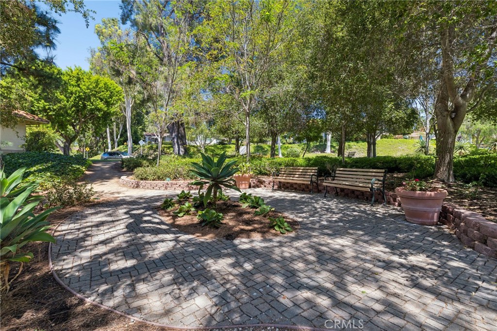 890 B Ronda Sevilla Property Photo 24