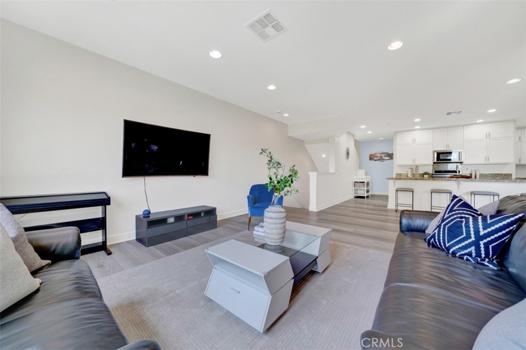 92 Capricorn Property Photo 3