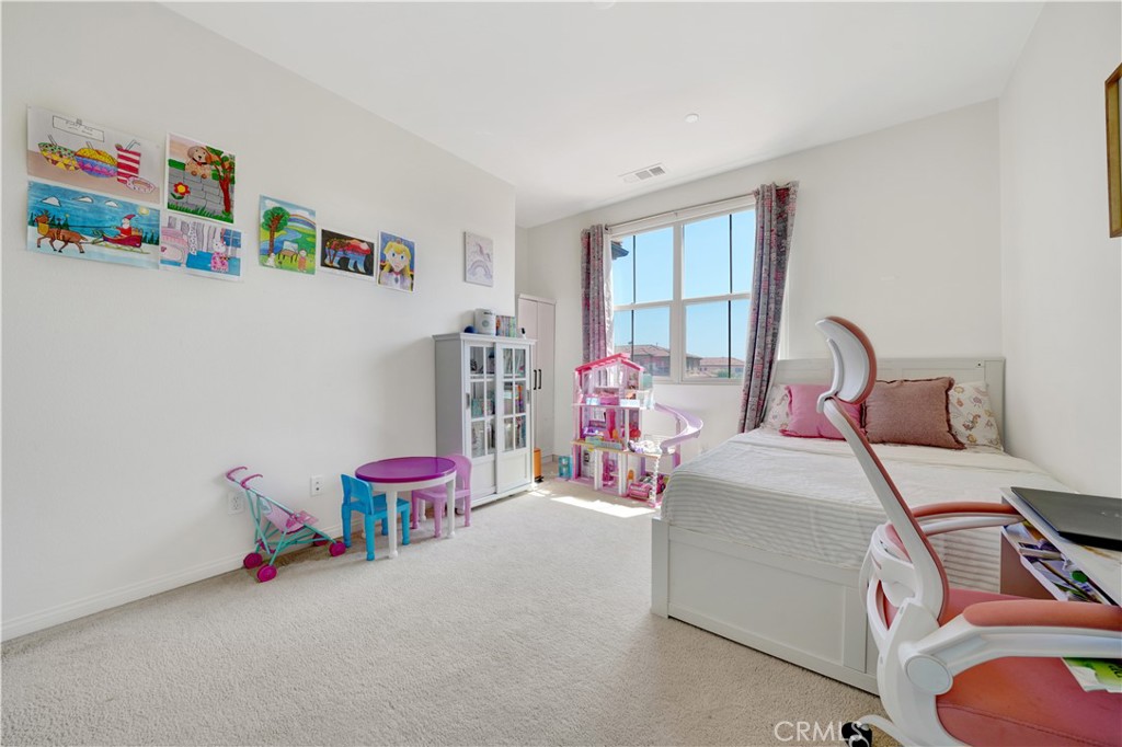 92 Capricorn Property Photo 24