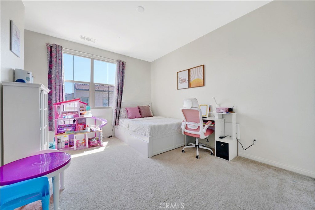 92 Capricorn Property Photo 25