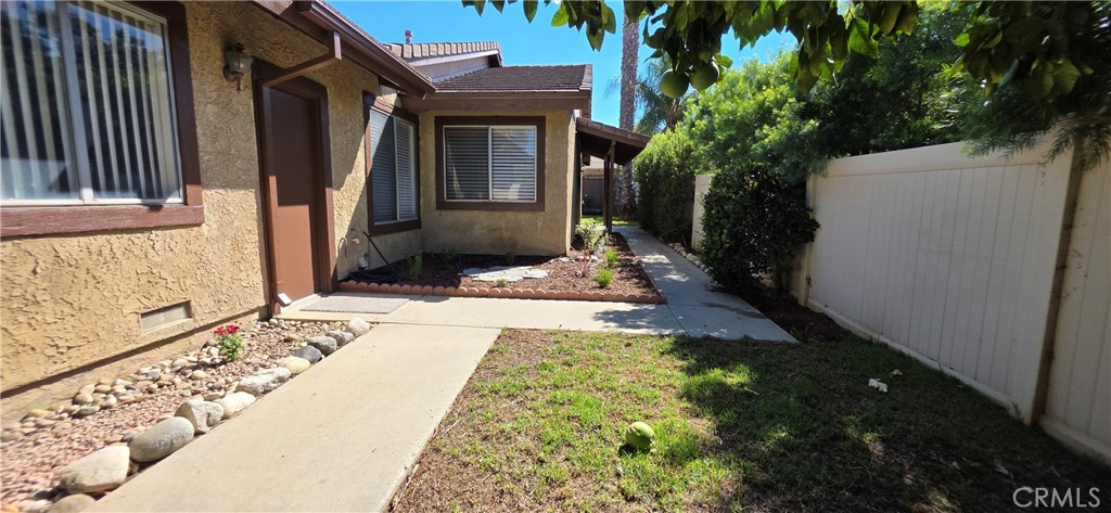 23512 Lampara Drive Property Photo 4
